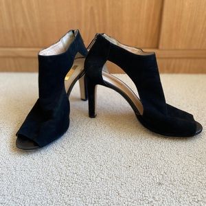 Suede heels by Louise et Cie